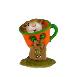 Mouse in teacup costume, pumpkin colors