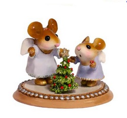 Mouse angels put the final touches on their little tree as they make ready for a heavenly celebration!